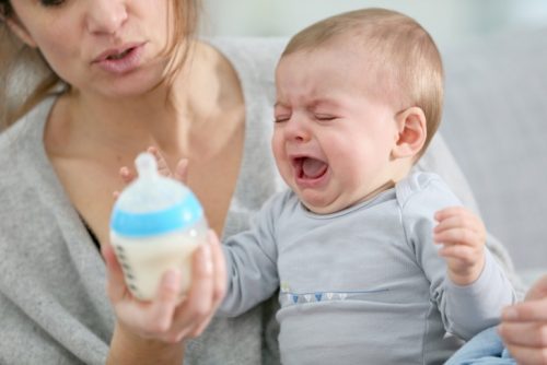 赤ちゃんがいつまでも泣く原因は？まず、この４つの原因から解決していこう。